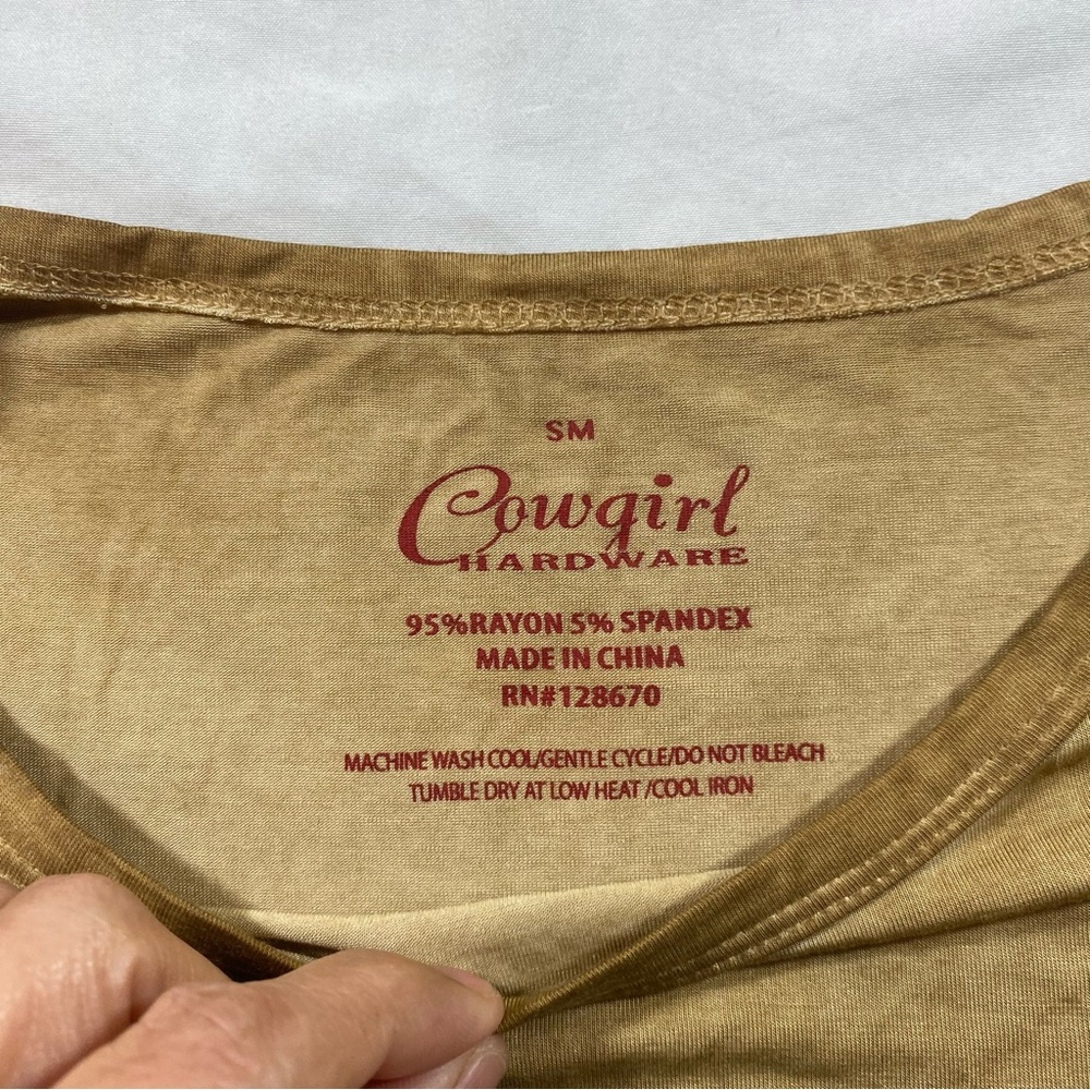 Cowgirl Hardware Tan Fringe Tee wording Rodeo in Red lettering western Cropped - Picture 2 of 8